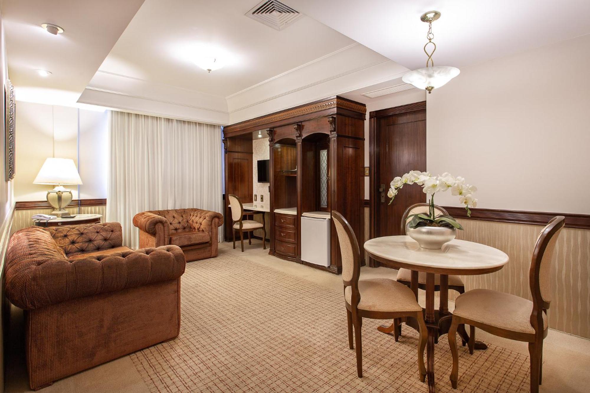 Hotel Bourbon Business